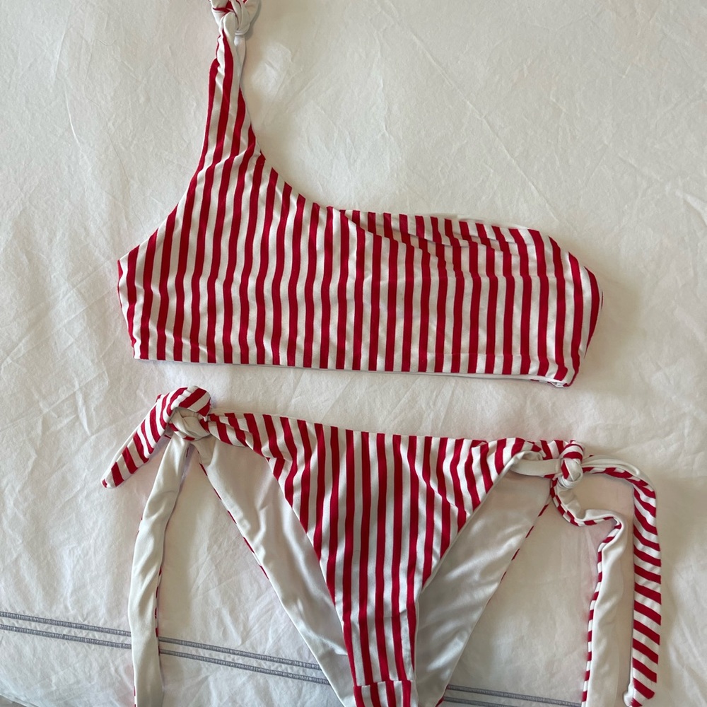 Superdown bikini set in XS purchased on Revolve